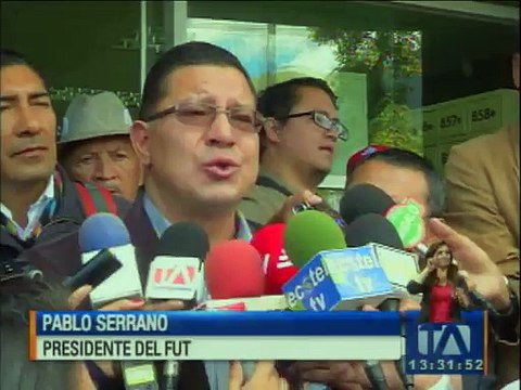 Trabajadores presentan demanda contra las enmiendas