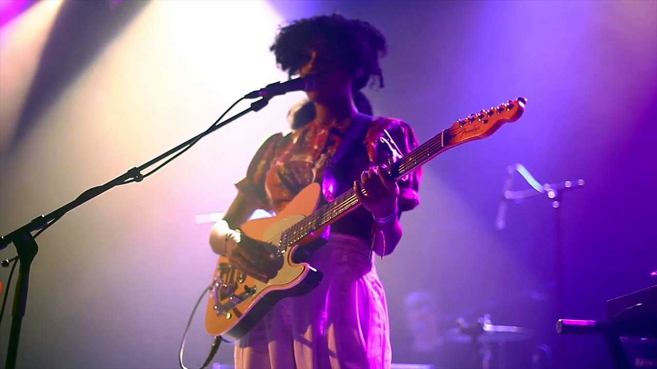 Rencontre avec DENAI MOORE