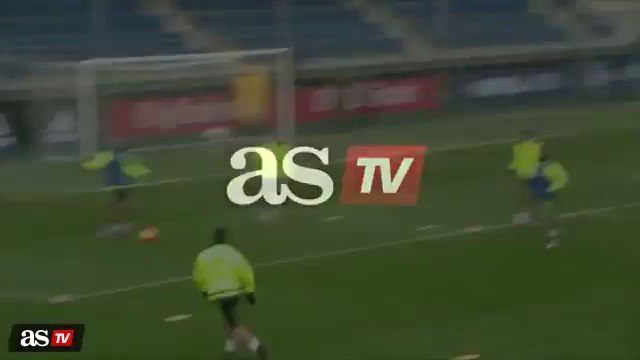 Increíble pase de Rabona de Cristiano Ronaldo en el entrenamiento | 29.12.2015