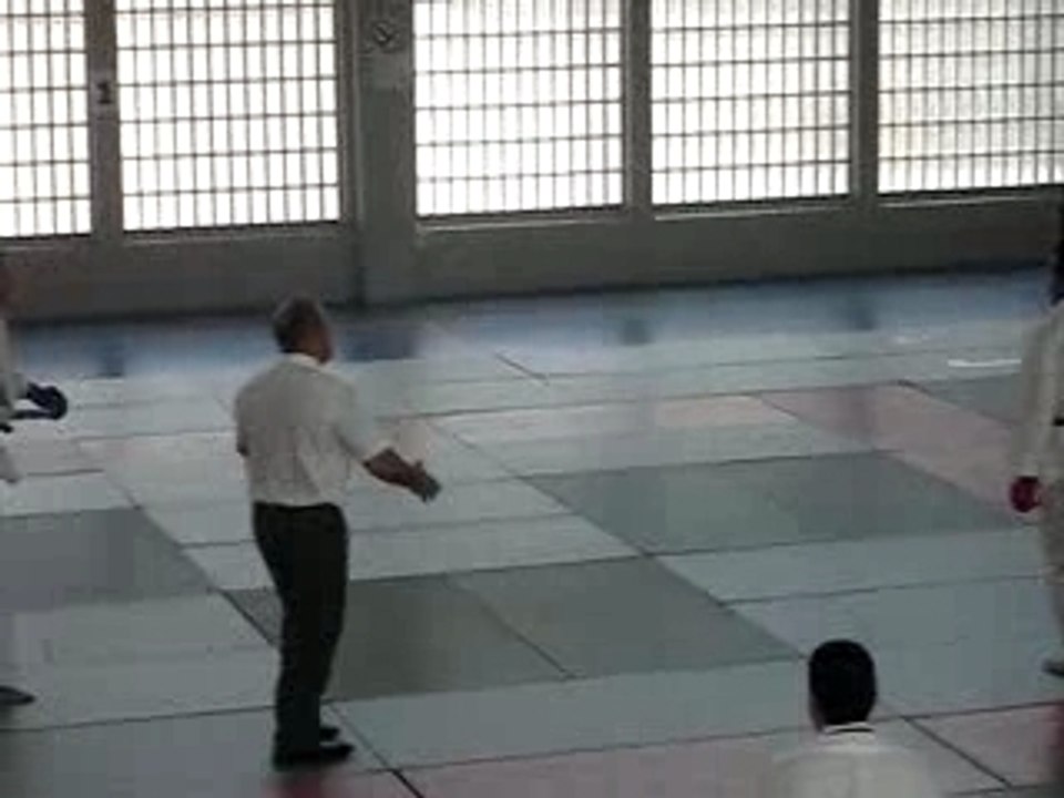 Low kick sur la jambe arrière