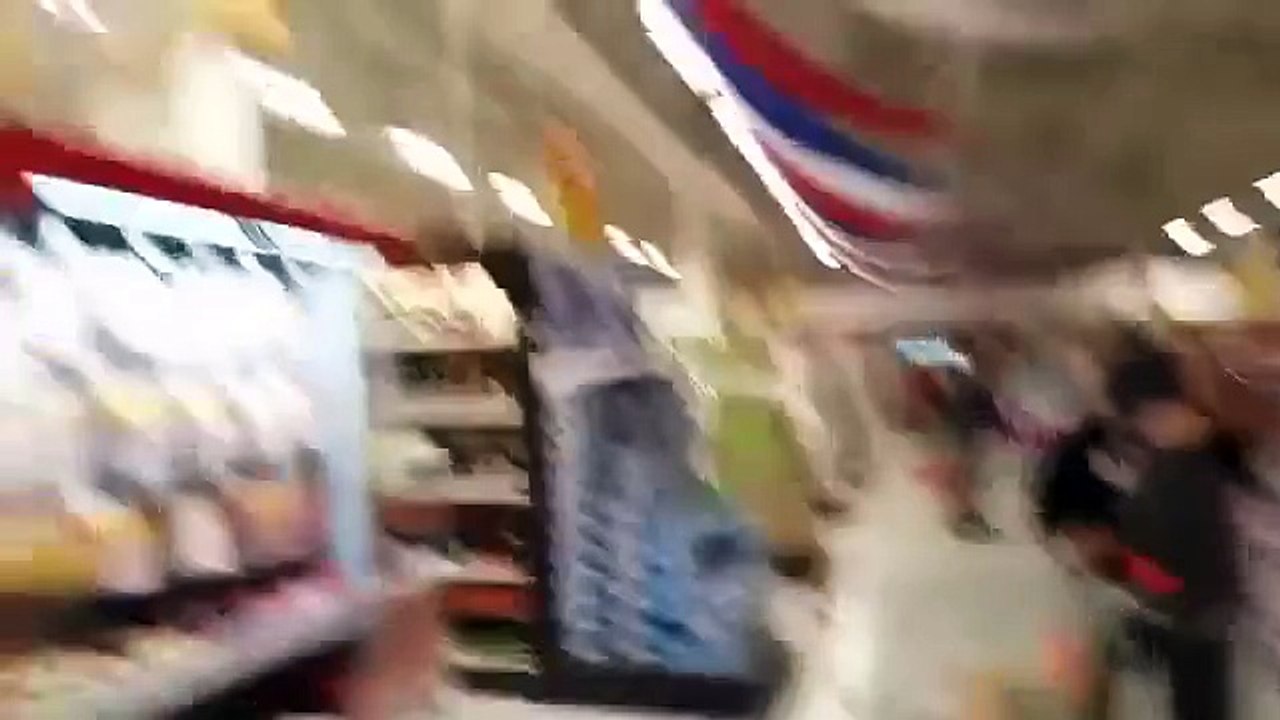 Delhi earthquake  super market Footage  oct 2015