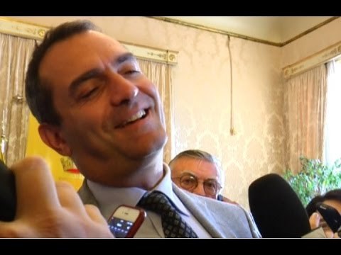 Napoli - Gli auguri di Natale del sindaco Luigi de Magistris (24.12.15)