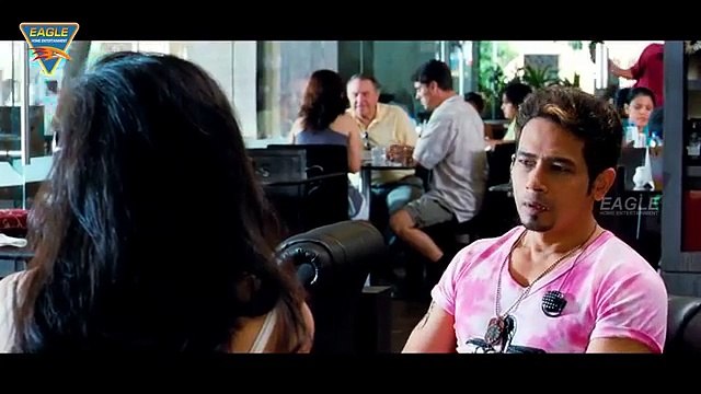 Chaalis Chauraasi Movie || Atul Kulkarni, Shwetha at Hotel Comedy || Naseeruddin Shah, Atul Kulkarn