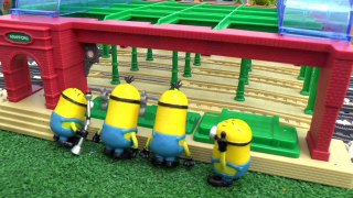 Thomas & Friends Minions Funny Prank Play Doh Accident Crash Trouble Tom Moss Bananas Stor