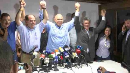 La MUD denuncia "golpe judicial" tras recursos de impugnación a diputados