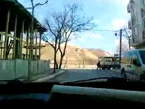 KÜÇÜK ÇOCUK ARABA SÜRÜYOR VE SONUNU İZLEYİN