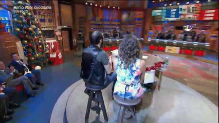 Il pubblico di Affari Tuoi incita i concorrenti a suon di musica