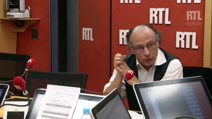 Déchéance de nationalité : à droite, "l'heure est à l'embarras", explique Yves Thréard