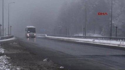 Bolu Dağı'nda Kar Ulaşımı Yavaşlattı