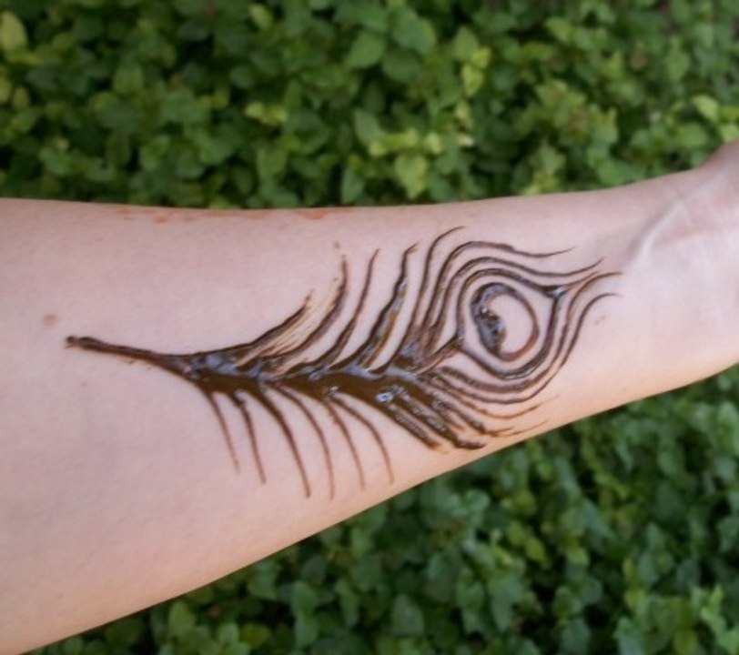 Peacock Feather Mehandi Henna Designs