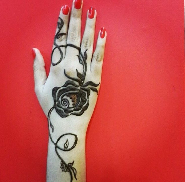 Rose Mehandi Designs 2