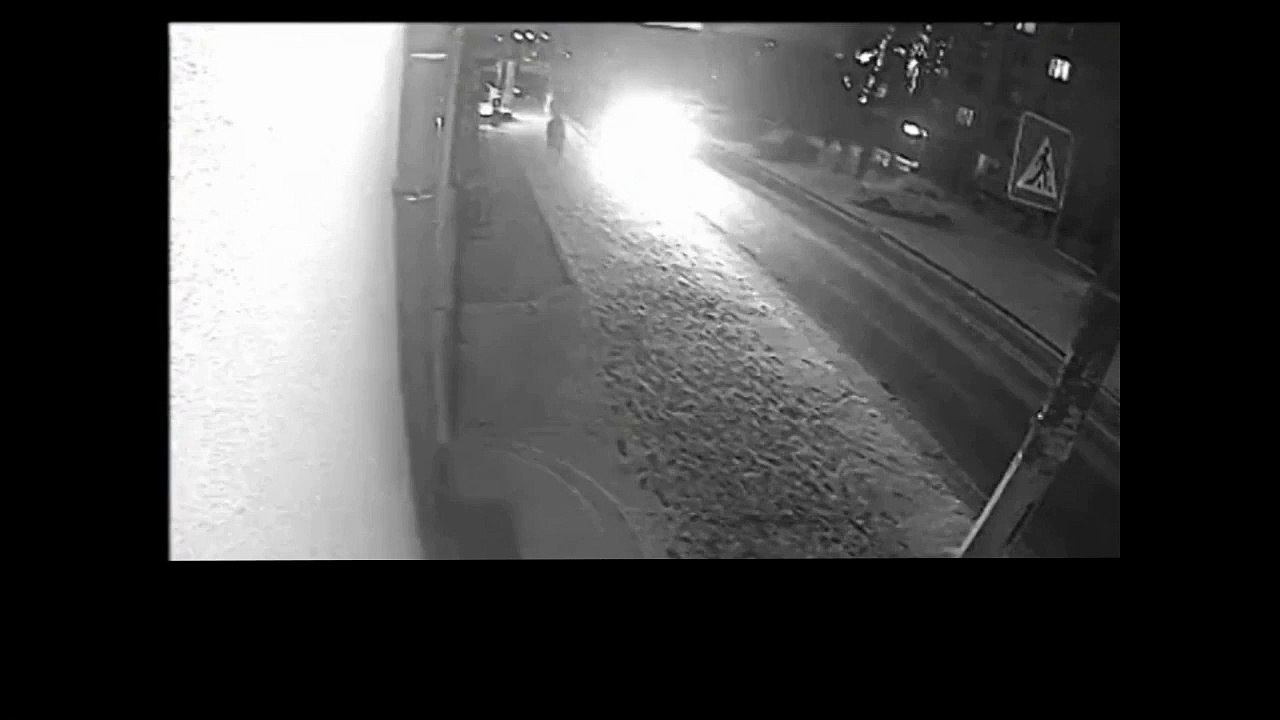 ВИДЕО ДТП в Киеве: преступники на Range Rover, уходя от полиции, протаранили Ford...