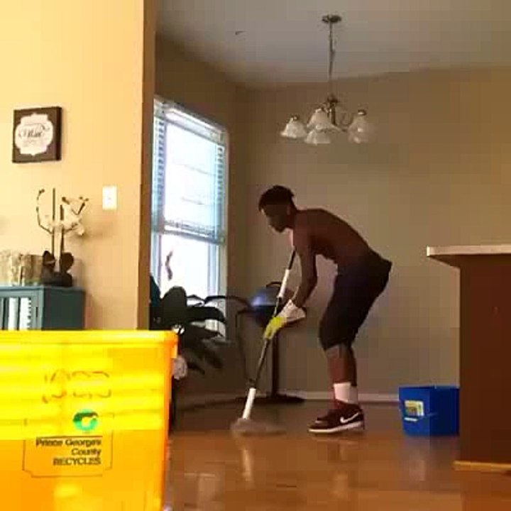 Quand t'écoute ta zik préferer ^^