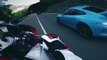 Quand un motard en BMW S1000RR croise des Ferrari et des Porsche