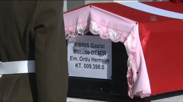 Kıbrıs Gazisi Hemşire İçin Askeri Tören