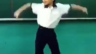 Kid Does Best Dance Ever In His Classroom!