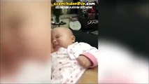 Telefonun Kamerasında Kendini İlk Kez Gören Bebek