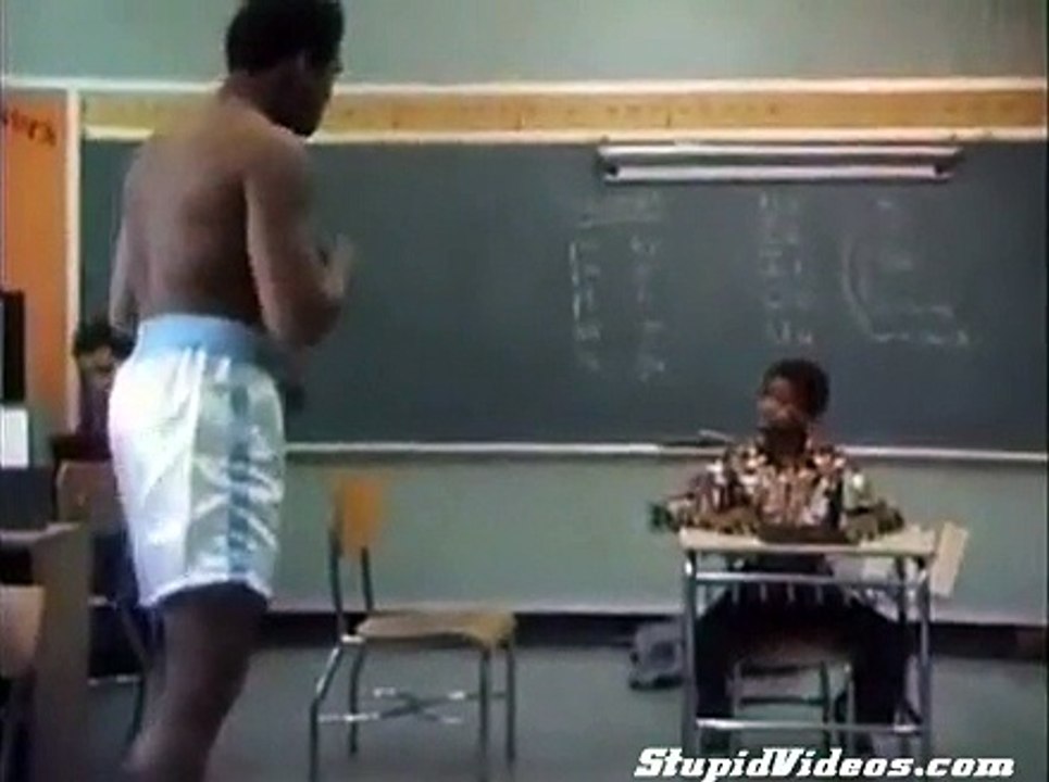 American Boxer Muhammad Ali Fools Young Children - funny show!