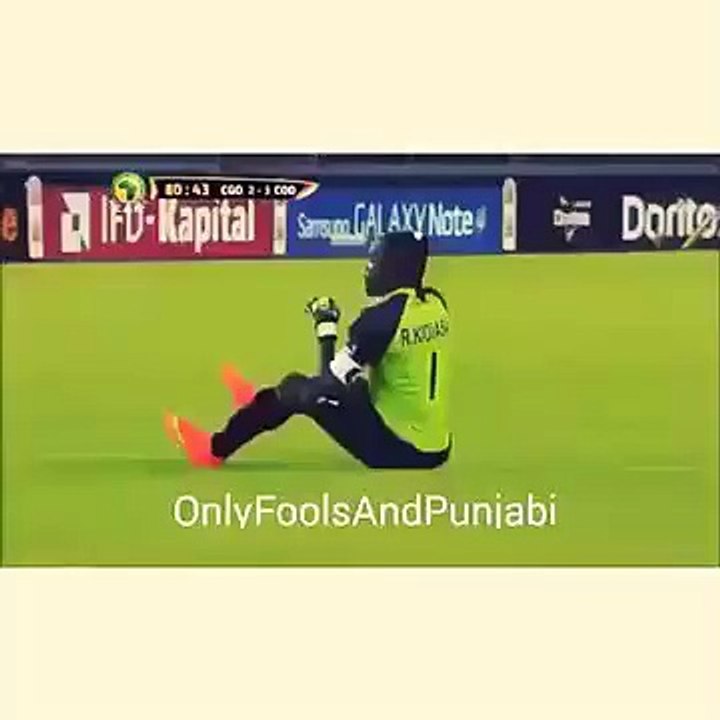 Cricket player making funny scene must watch