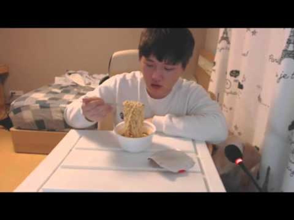 굽네치킨 + 고추바사삭 + 후식 컵라면까지!! 살 언제빼죠? #2편(완결)[양띵TV미...
