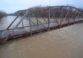 Waters Rise Along the Mississippi River Basin