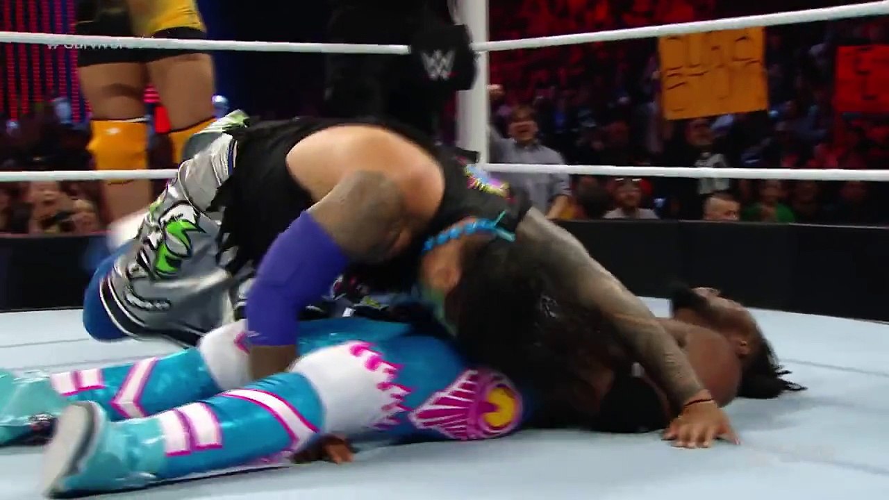 Team Reigns vs. Team Rollins 5 on 5 Survivor Series Elimination Match: Raw, Nov. 2, 2015