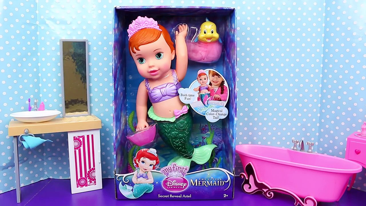Disney Princess Little Mermaid Ariel Baby Doll Bath Time Bathtub Set + Surprise Toys & Bli