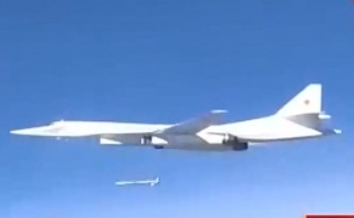 Российский Су-34 ударил по месту сбора главарей ИГИЛ