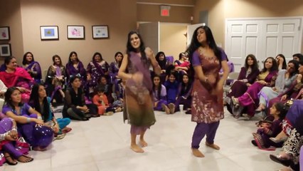 Ayesha's Dholki Dance - Best Mehndi Dance