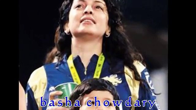 ACTRESS JUHI CHAWLA FAMILY PHOTOS