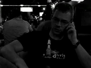 oh la la ! le téléphhone portable !!! Moi ? Non jms