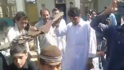 Pashto funny pathan dancing party
