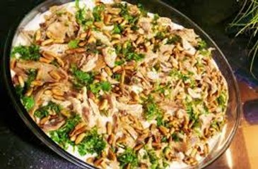 فتة دجاج لذيذة مع الرقاق والطحينة 🍽️