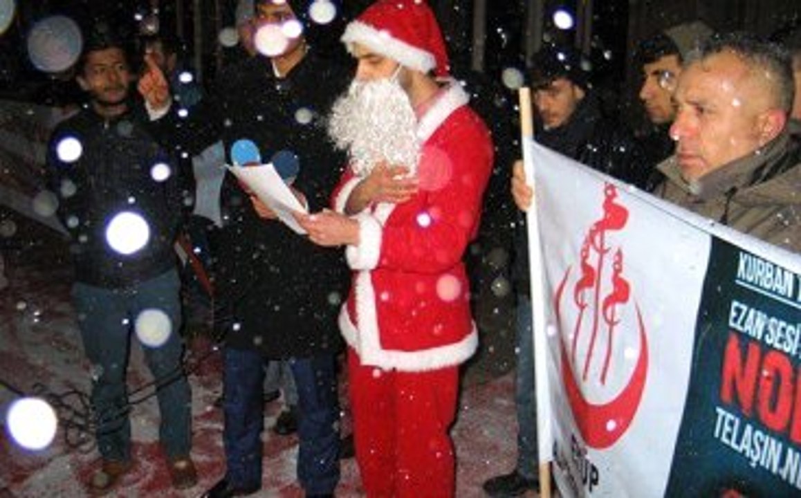 Noel Baba Kelime-i Şehadet Getirip Müslüman Oldu