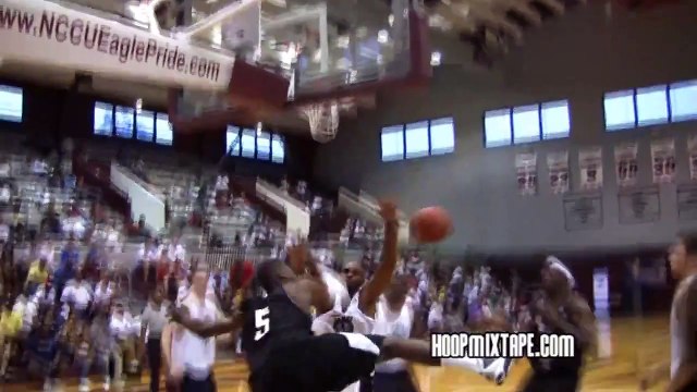 John Wall DUNKS ON Jerry Stackhouse!!!