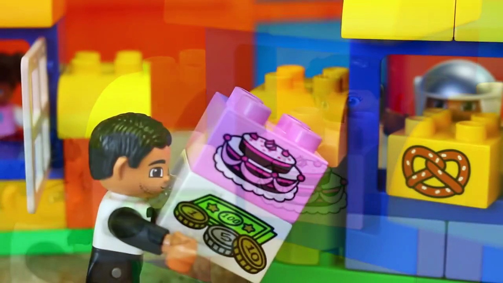 Duplo Lego Batman and a Police Officer Jail Twin Lego Bank Robbers Stealing  Money and Cake - Dailymotion Video