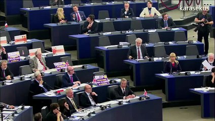 Marine Le Pen- Ja pani nie uznaję, pani Merkel -