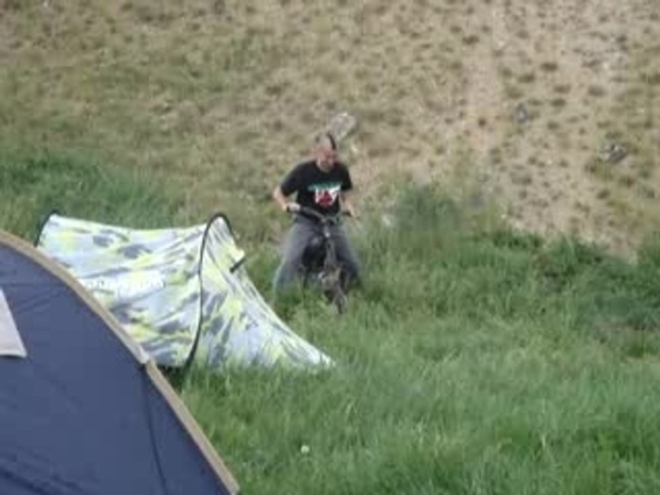 Chamel le sale punk de merde au teknival de toul