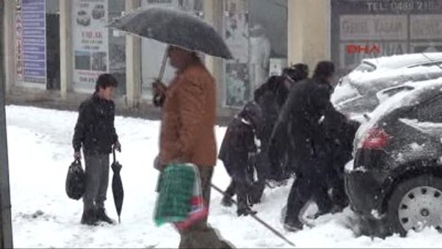 Şırnak Doğu'da Kar Hayatı Felç Etti