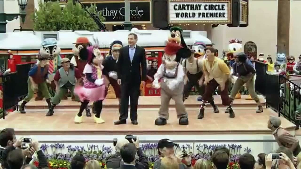 minnie Meanwhile in Disneyland... lightning
