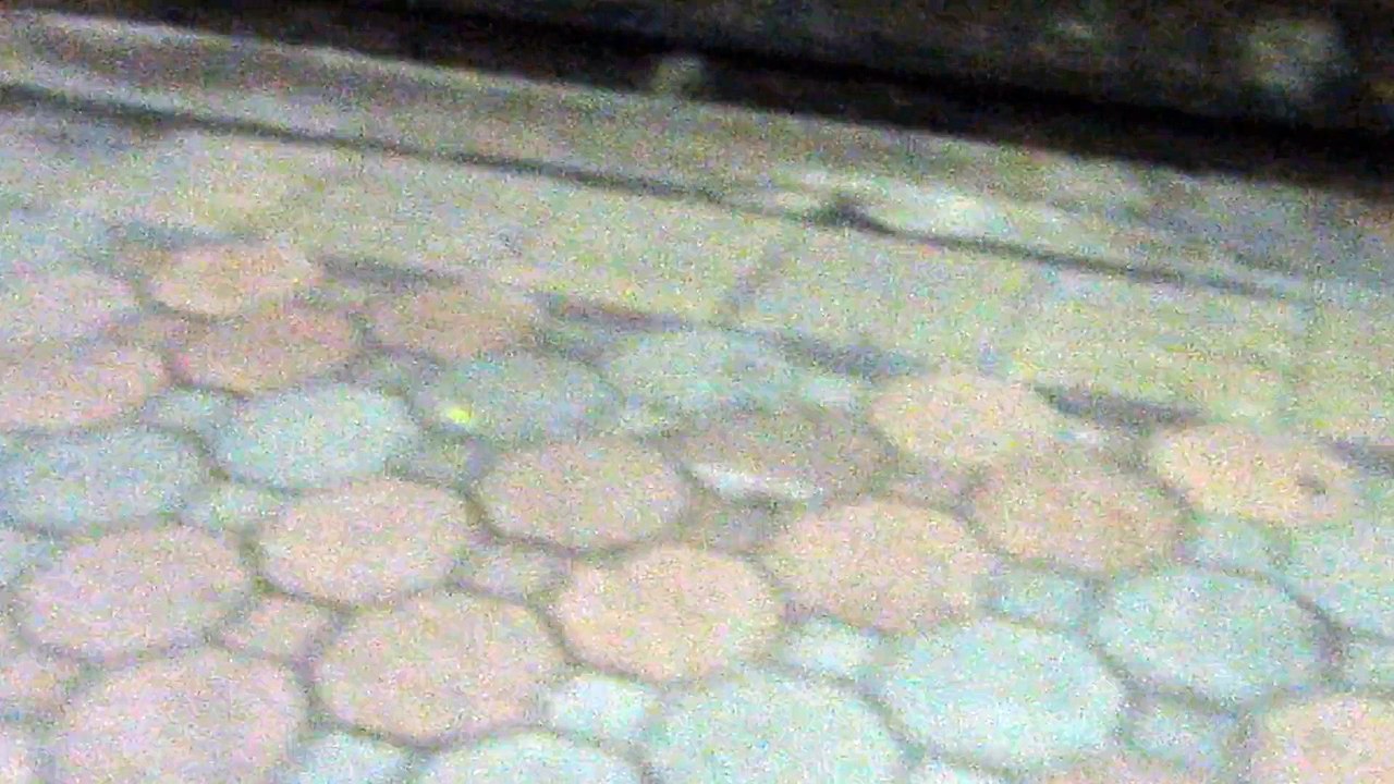 ARRIVÉE DU TRAIN DE NUIT EN GARE DE LAMPANG (THAÏLANDE) LE 2 DECEMBRE 2015