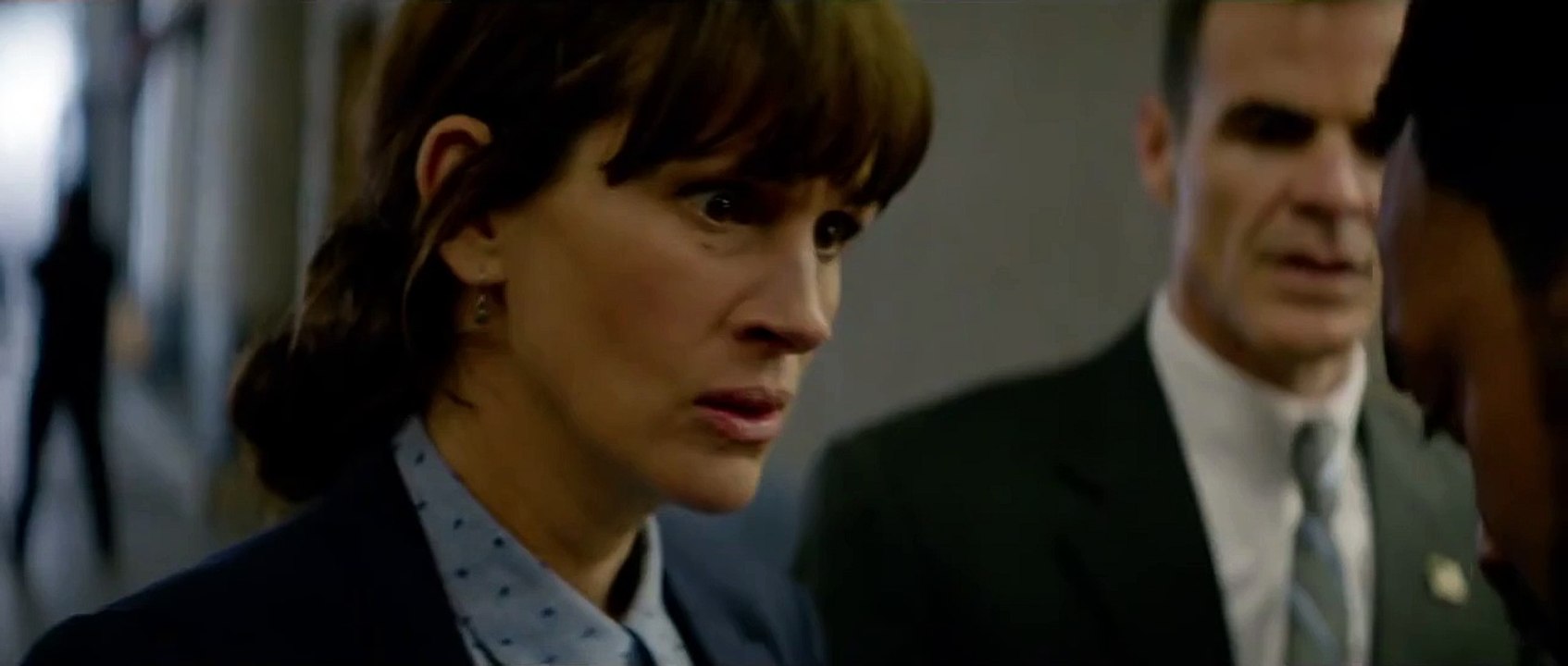 Secret in Their Eyes Movie Clip What Is It? - Nicole Kidman, Julia Roberts, Chiwetel Ejiof