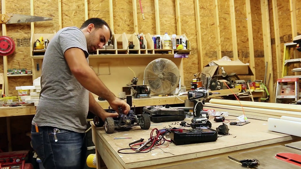Faire un taille crayon avec un moteur Nitro de Voiture télécommandée