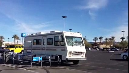 Do not let the dog locked in the car or caravan ...