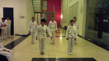 CLB Taekwondo ĐH Thăng Long thứ 5 31-12-2015 kỳ thi thăng cấp lần thứ 20 MVI_7591