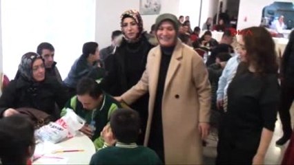 Çankırı Engelli Çocuklardan Ailelerine En Anlamlı Yılbaşı Hediyesi