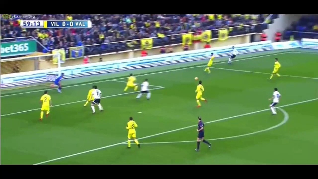 Paco Alcacer Big chance