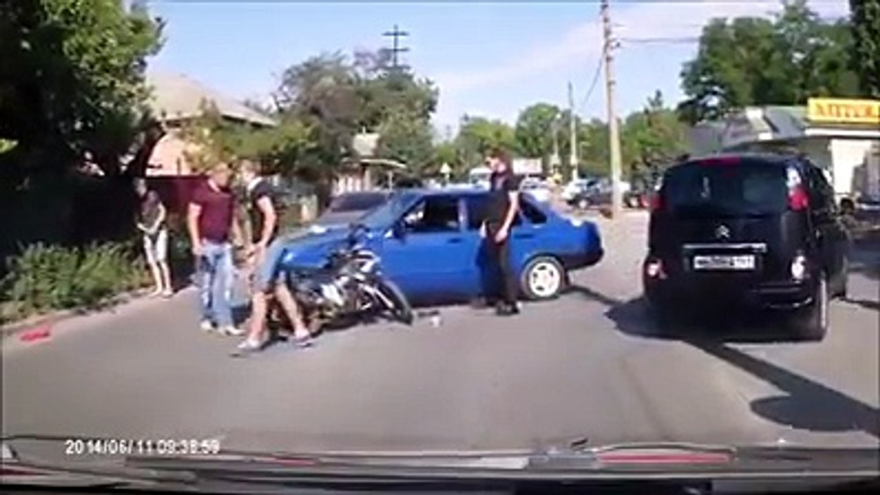 Horrible Accidents Compilations 2016 - Follow Rules of Traffic