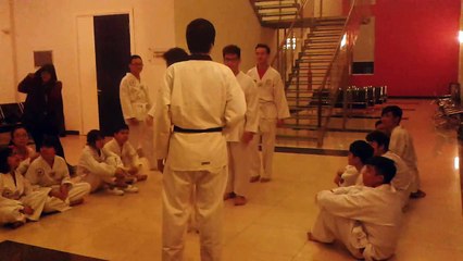 CLB Taekwondo ĐH Thăng Long thứ 5 31-12-2015 kỳ thi thăng cấp lần thứ 20 20151231_194924