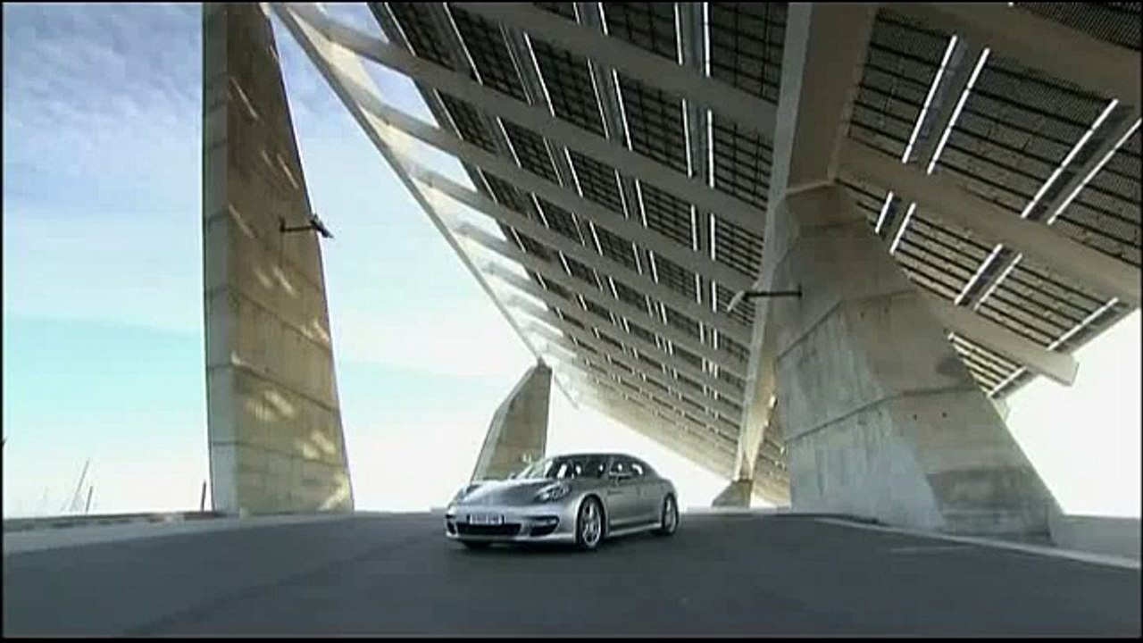 Going Fast - Porsche Panamera Turbo(1)